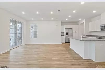 735 Station Rd #1, Dunellen, NJ 08812 - Photo 6