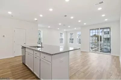 735 Station Rd #1, Dunellen, NJ 08812 - Photo 2