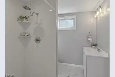 2210 Stecher Ave, Union Township, NJ 07083 - Photo 16