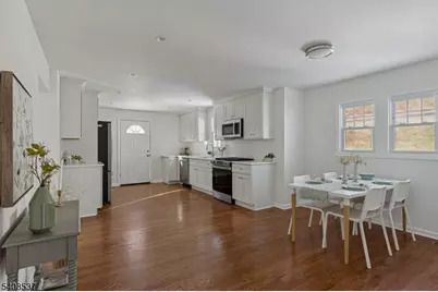 2210 Stecher Ave, Union Township, NJ 07083 - Photo 4