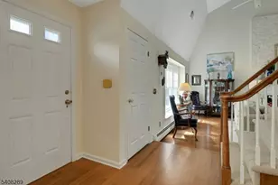 47 Dexter Dr N, Bernards Township, NJ 07920 - Photo 2