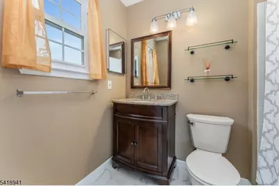 382 Hadleigh Ln, North Brunswick Township, NJ 08902 - Photo 20