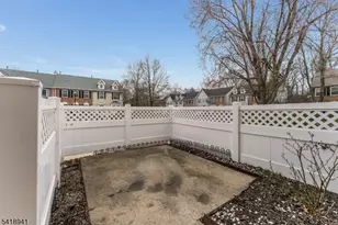 382 Hadleigh Ln, North Brunswick Township, NJ 08902 - Photo 26