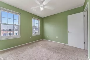 382 Hadleigh Ln, North Brunswick Township, NJ 08902 - Photo 18