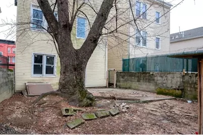 375 6th Ave, Newark, NJ 07107 - Photo 22
