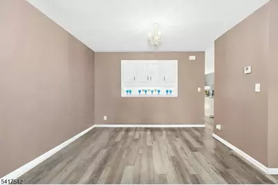 6 Maddaket, Scotch Plains Township, NJ 07076 - Photo 8