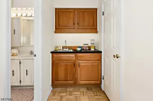 6 Maddaket, Scotch Plains Township, NJ 07076 - Photo 16