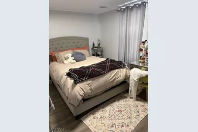 35 Franklin Ave, Clifton, NJ 07011 - Photo 4