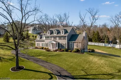 4 Ashton Ct, Raritan Township, NJ 08822 - Photo 2