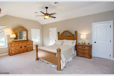 4 Ashton Ct, Raritan Township, NJ 08822 - Photo 20