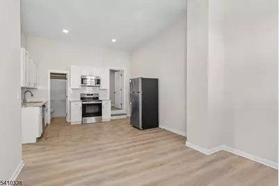 129 Main St #3, Bloomingdale, NJ 07403 - Photo 6