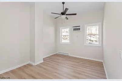 129 Main St #3, Bloomingdale, NJ 07403 - Photo 4