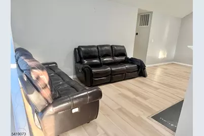 125 Marsillo Ct, Bridgewater, NJ 08807 - Photo 8