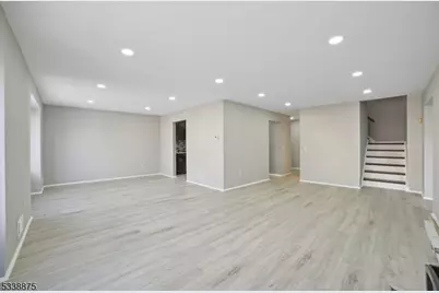 11 Freedom Ct #11, Montville Township, NJ 07045 - Photo 8