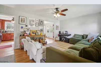 517 Ashwood Rd, Springfield, NJ 07081 - Photo 2