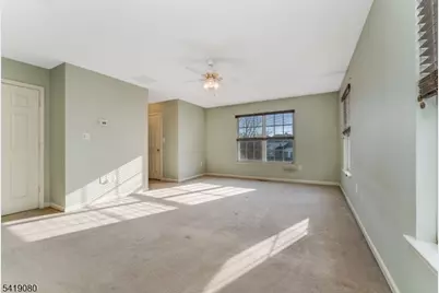 44 Colts Ln, Raritan Township, NJ 08822 - Photo 16