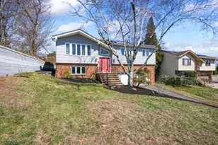 15 Wanda Ct, Clifton, NJ 07014 - Photo 2