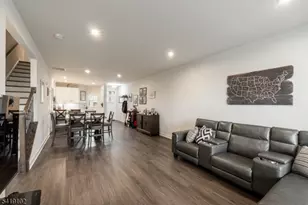 18 Sparrowhawk St, Washington Township, NJ 07882 - Photo 8