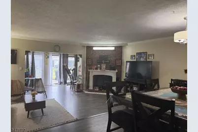 227 English Pl, Bernards Township, NJ 07920 - Photo 4