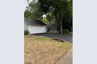 275 Grove St #3, Montclair, NJ 07042 - Photo 6