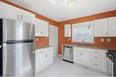 42 Hazel Ave, West Orange Township, NJ 07052 - Photo 14