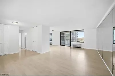 300 Winston Dr-C0807, Cliffside Park, NJ 07010 - Photo 6