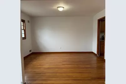 183 Laurel Ave, Union Township, NJ 07083 - Photo 10