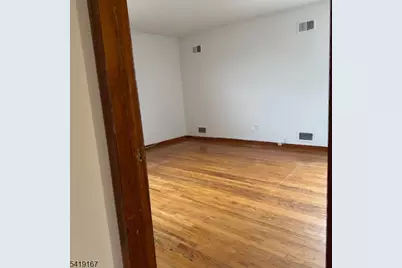 183 Laurel Ave, Union Township, NJ 07083 - Photo 2