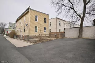 76 Aldine St, Newark, NJ 07112 - Photo 18