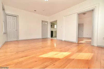 76 Aldine St, Newark, NJ 07112 - Photo 2