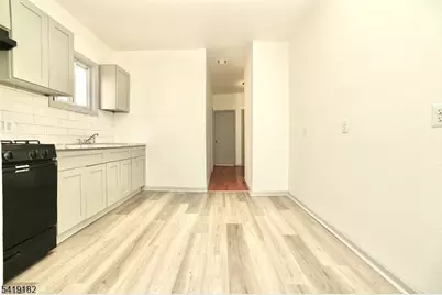 76 Aldine St, Newark, NJ 07112 - Photo 6