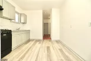 76 Aldine St, Newark, NJ 07112 - Photo 6