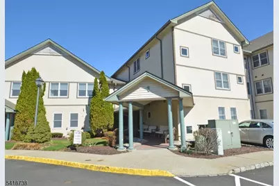 37 Park Edge, Berkeley Heights Township, NJ 07922 - Photo 2