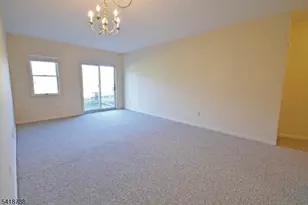 37 Park Edge, Berkeley Heights Township, NJ 07922 - Photo 8