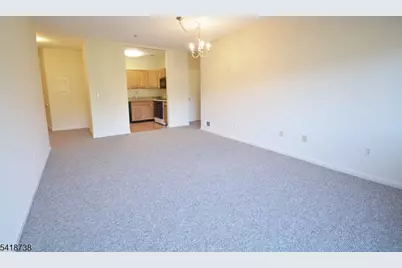 37 Park Edge, Berkeley Heights Township, NJ 07922 - Photo 6