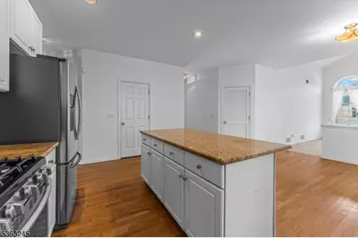 2 Seminole Rd, Montgomery Township, NJ 08558 - Photo 18