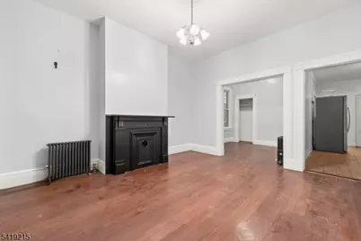 21 Olive St, Paterson, NJ 07501 - Photo 4