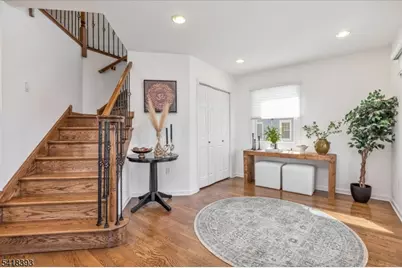 10 Tulip Ct, Kenilworth, NJ 07033 - Photo 4