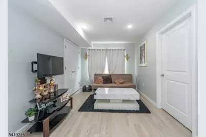 59 Mercer St, Paterson, NJ 07524 - Photo 8