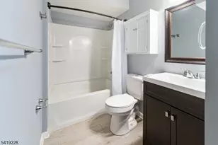 20 Augusta Dr, Vernon, NJ 07462 - Photo 4