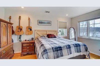 405 Cherry Ridge Rd, Vernon, NJ 07422 - Photo 18