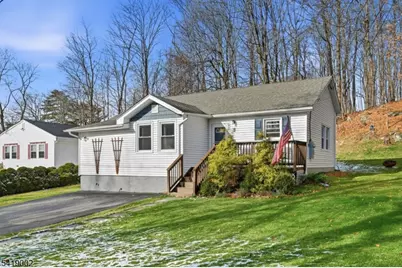 5 Chestnut Ave, Mount Arlington, NJ 07856 - Photo 2