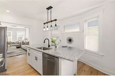 207 Brighton Ave, East Orange, NJ 07017 - Photo 8