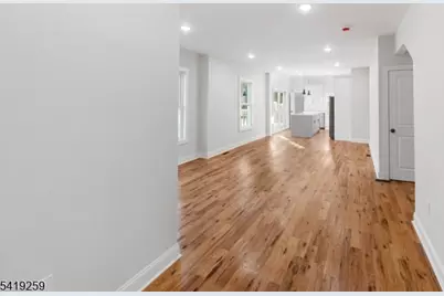 1044 Woodland Ave, Union Township, NJ 07083 - Photo 10