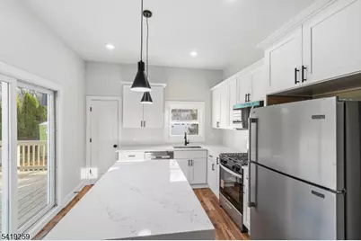 1044 Woodland Ave, Union Township, NJ 07083 - Photo 4