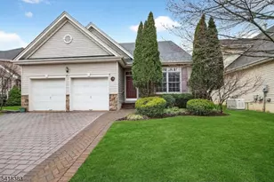 19 Witherspoon Way, Franklin Township, NJ 08873 - Photo 1