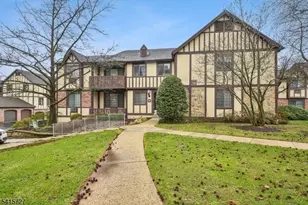 18F Manchester Ct, Chatham Township, NJ 07928 - Photo 2