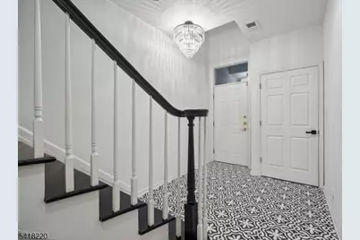 621 Binghampton Ln, Livingston, NJ 07039 - Photo 4