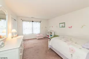 1240 S Beverwyck Rd, Parsippany, NJ 07054 - Photo 20