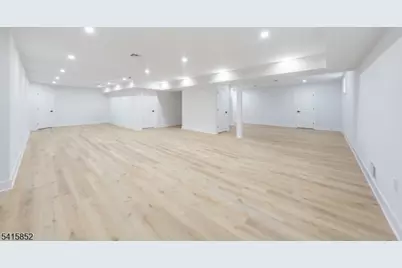 302 West Ln, Clark Township, NJ 07066 - Photo 24